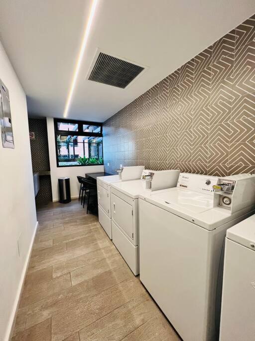 Apartamento 2 Habitaciones, Edificio Airali, Zona 10, Miradolo Guatemala City Bagian luar foto